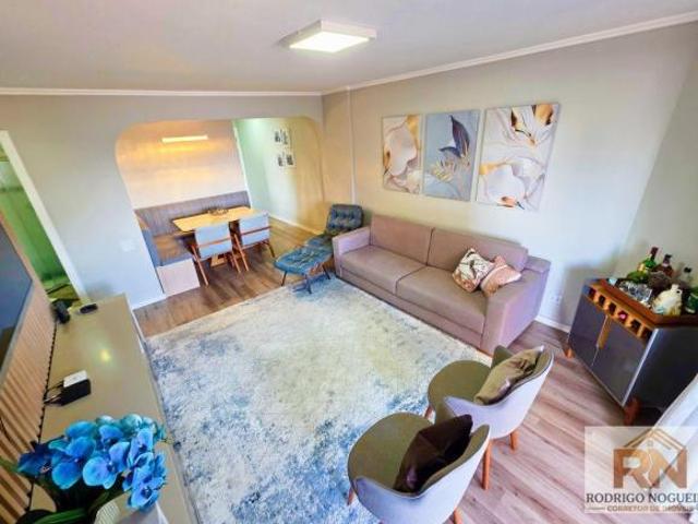 84m², 3 dorms, 2 vagas fixas, sacada envidraçada, reformado, ampla cozinha