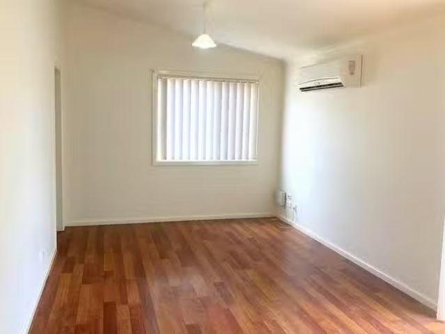84A College Street, Cambridge Park, NSW 2747