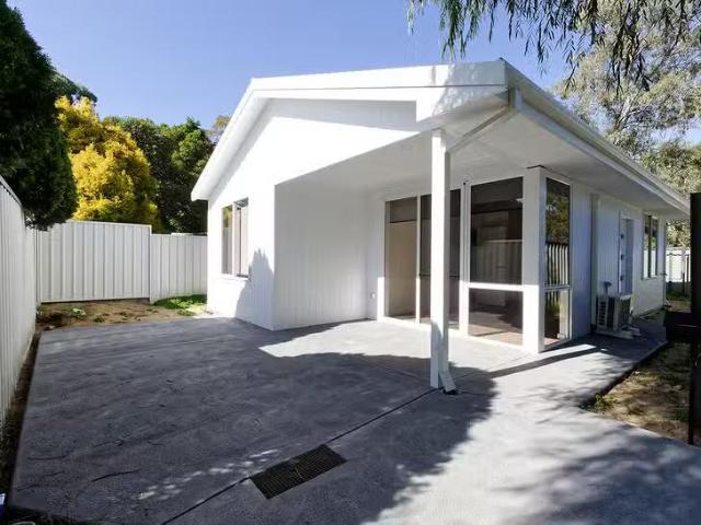 84A Perham Crescent, Leda, WA 6170