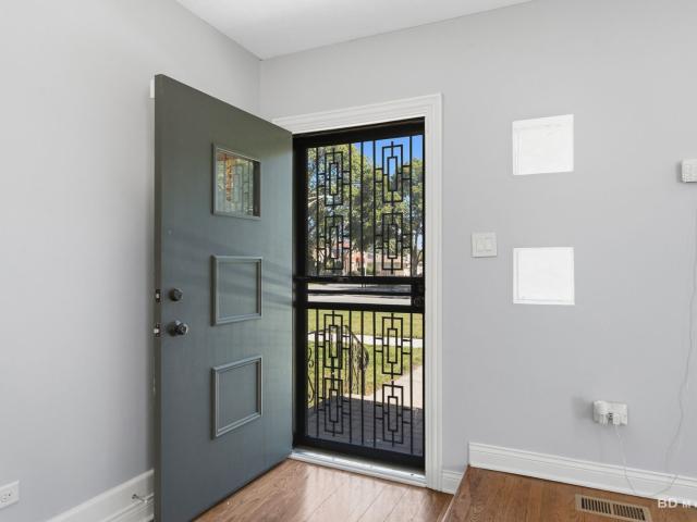 8504 S Calumet Avenue, Chicago, US, IL