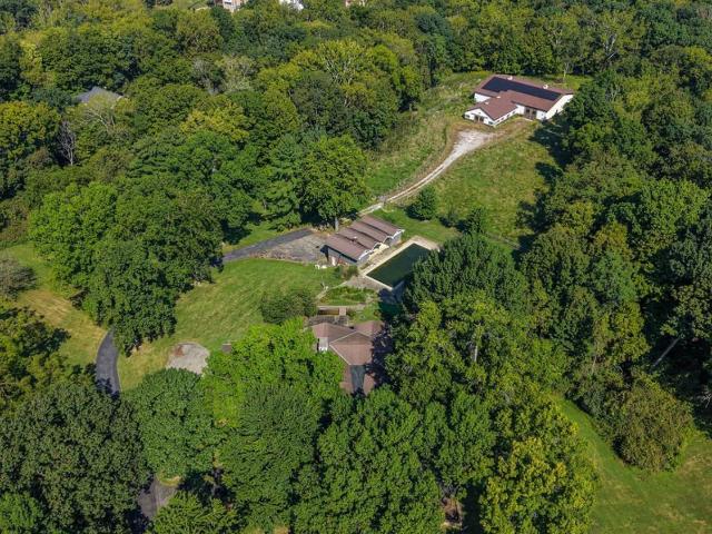 8505 Fox Cub Lane