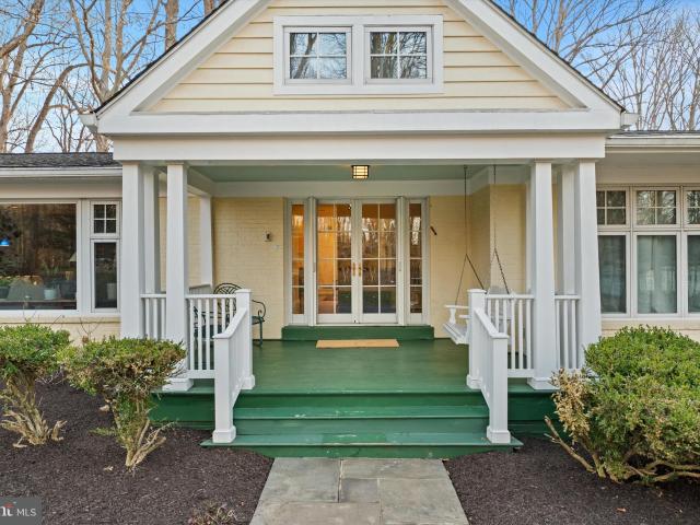 8505 Horseshoe Ln, Potomac, MD 20854 | MLS #MDMC2228