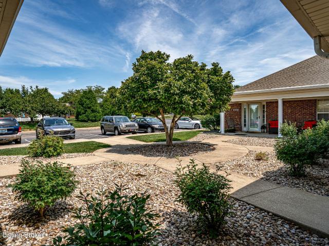 8509 Applegate Village Dr