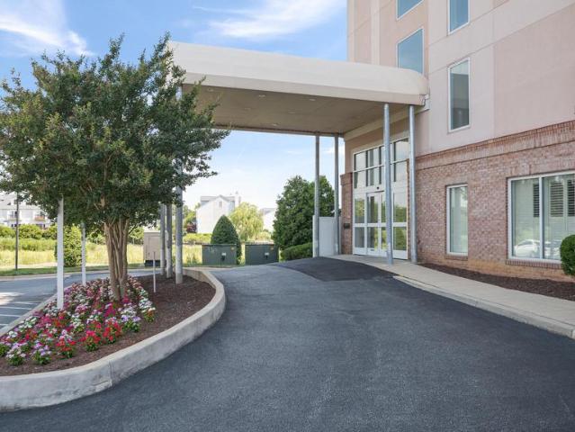 8501 Bayside Road # 605