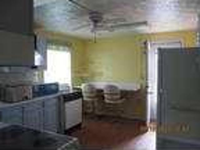 $850 / 3br Single Family 3 Bedroom House