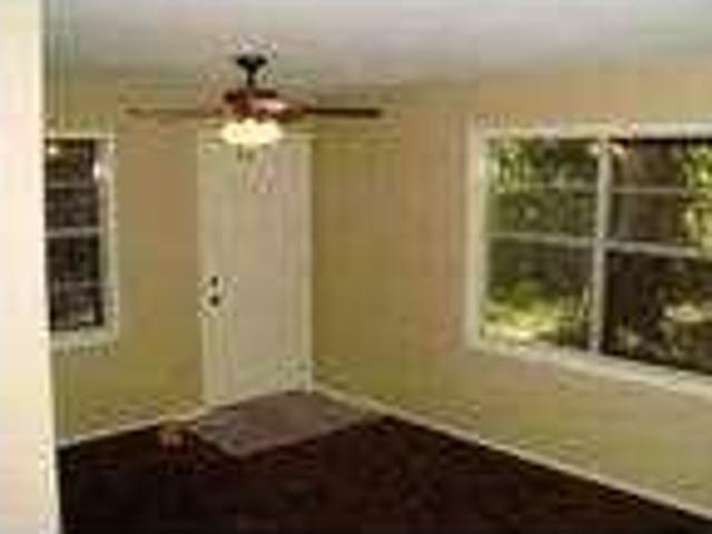 $850 / 3br 1700ftÂ² 3 bed 2 bath nice house hope ar 3br bedroom