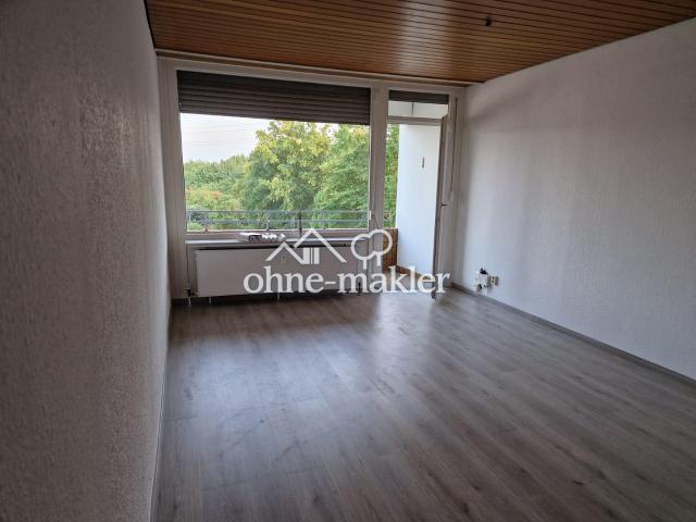 850 € 63 m² 2.0 Zi. EBK Balkon mit Frei Parkplatz 2025 Umfassend Renoviert