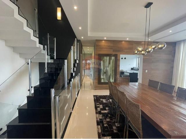 850 Área Útil Casa Alugar, 4 Dormitórios localizado em Rua Doutor José Barbosa de Castro, 50 Spina Ville Spina Ville, Juiz de Fora, Minas Gerais, 36037760 | Brasil