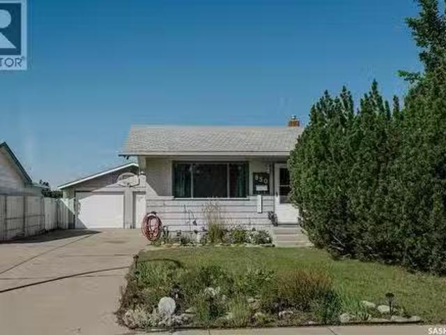 850 East Centre, Saskatoon, SK, S7J 2Z7 house for sale List.