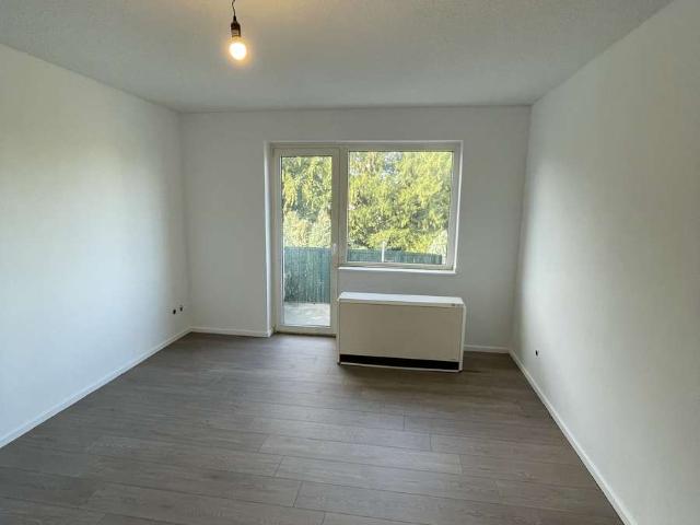850, € KALT /3 Zimmer Küche Bad/passt ab 4 Personen Jobcenter