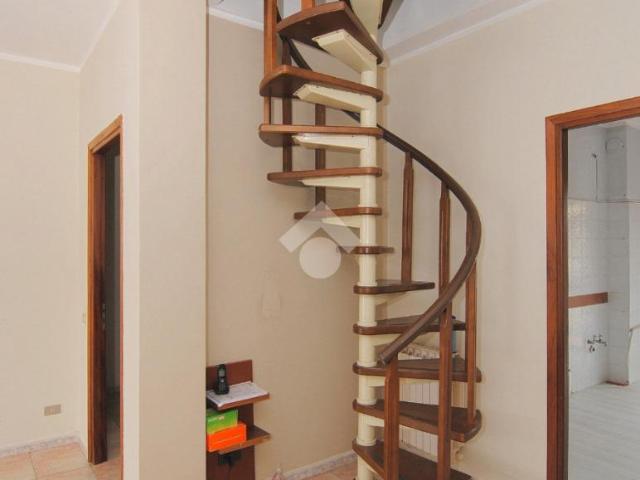 850 / mese, 100 Mq Tecnocasa.it 61230344