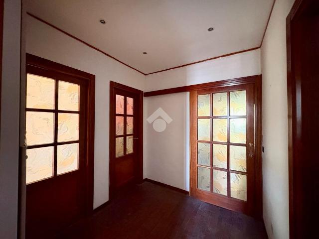 850 / mese, 130 Mq Tecnocasa.it 61065847