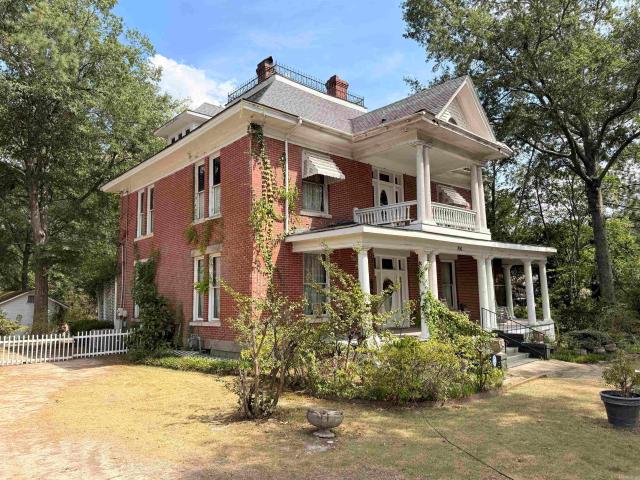 850 N Main Street