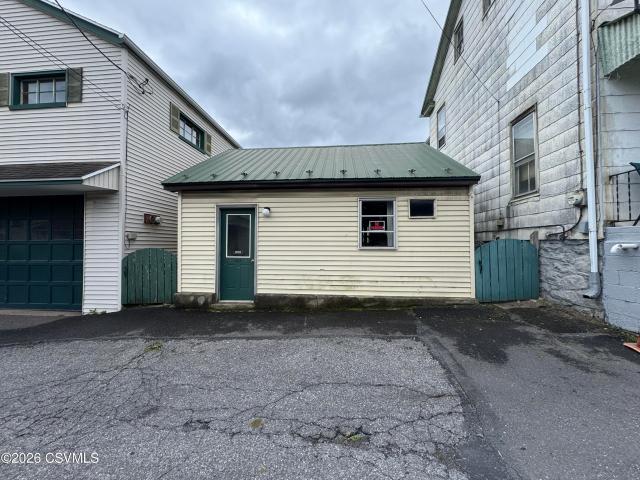 850 W WOOD Street