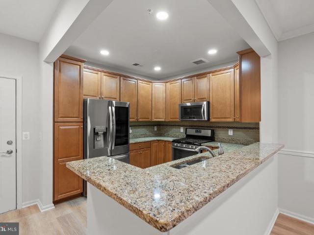 8511 Coltrane Court # 204