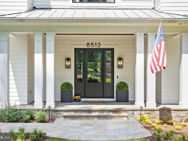 8512 Horseshoe Ln, Potomac, MD 20854 | MLS #MDMC2223