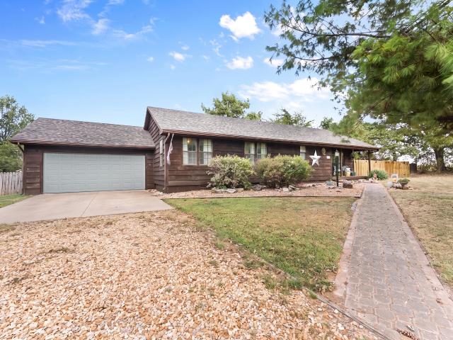 8513 W Farm Road 172