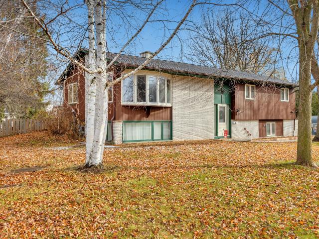 851 Linden St