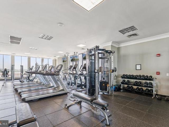 851 N Glebe Road # 806