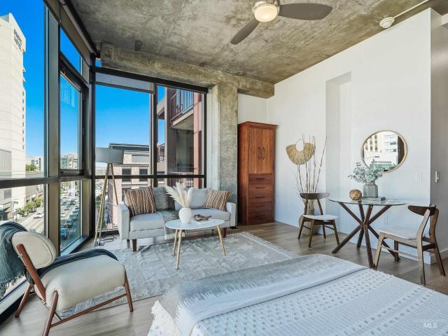 851 W Front St, #501