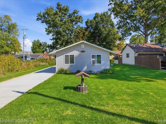 851 Woodlawn Drive
