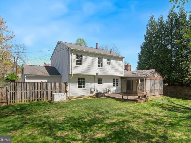 8524 Atwell Rd, Potomac, MD 20854 | MLS #MDMC2208