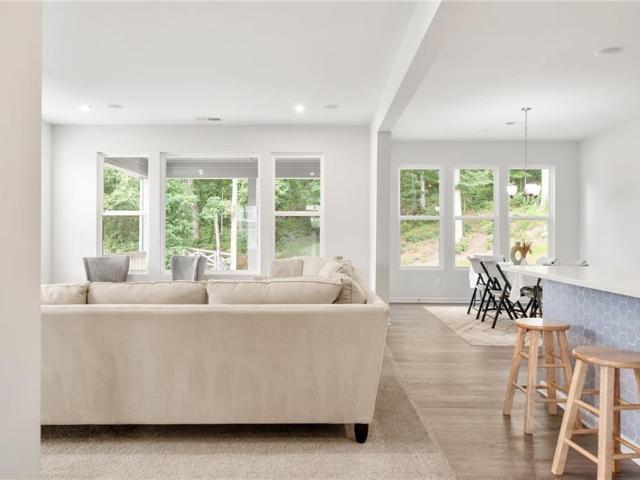 8520 Scenic Ridge Way
