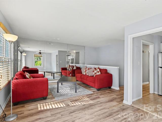 8521 Castle Pine Court