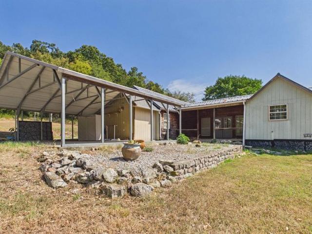 8523 Highway 62 W, Yellville, AR 72687