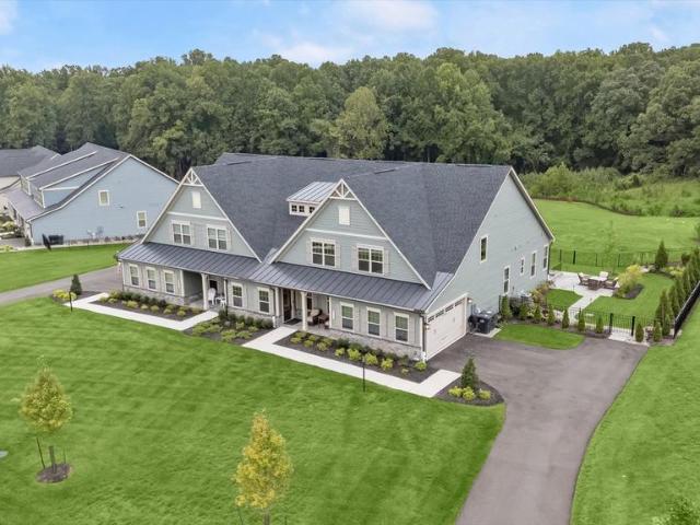 8523 Lallybroch Lane