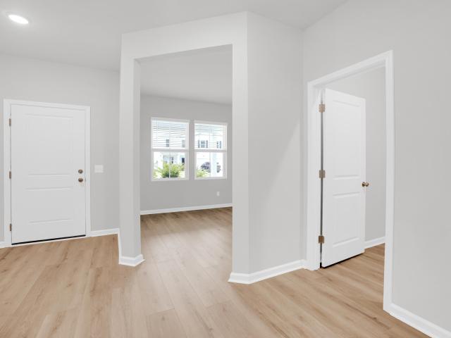 852 Meadowbrook Lane