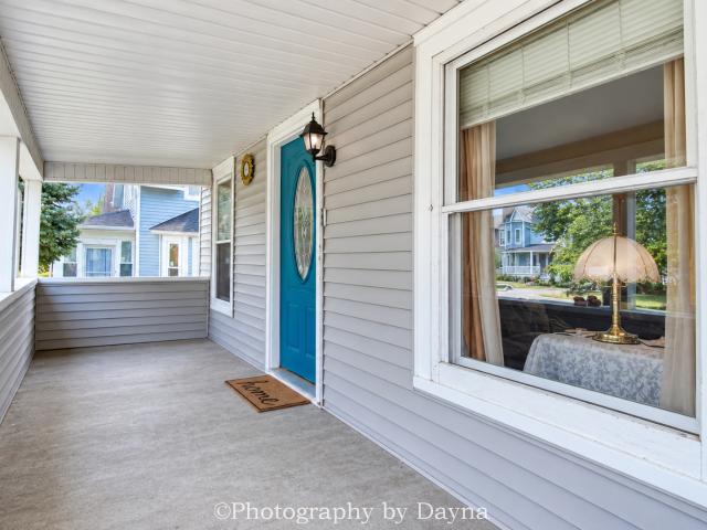 852 S 4th Avenue