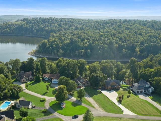 852 Patriots Landing Ln