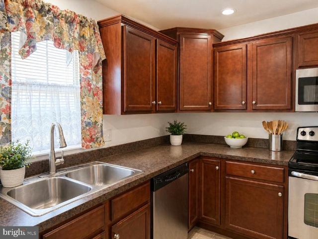 852 Walnut Crest Drive