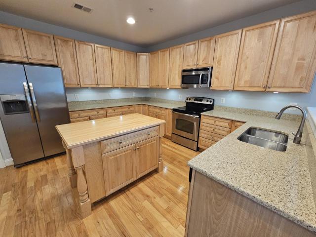 8535 Veterans Highway # 204