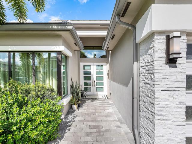 8533 Ganton Dr, Boca Raton, FL 33434 | MLS #B26032