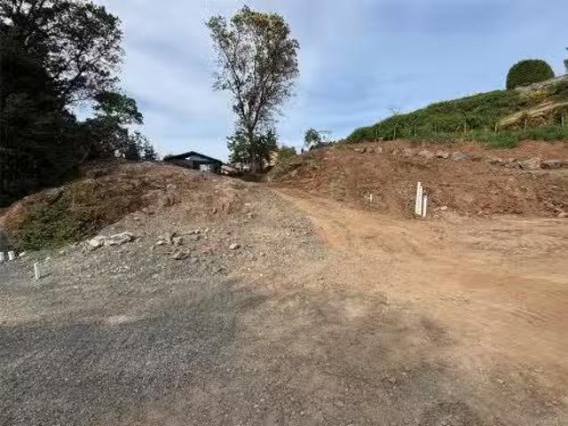 853 Cuaulta Cres, Colwood, BC, V9C 3H2 vacant land for sale.