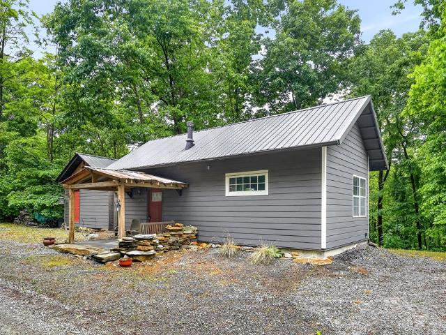 853 Rock Springs Rd