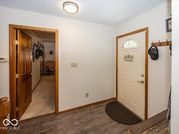 8546 N Chickadee Dr, Morgantown, IN