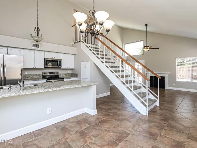 854 e manor drive