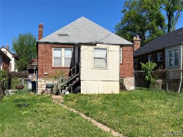 8554 Oriole Ave, St. Louis, MO 63147 | MLS #26009