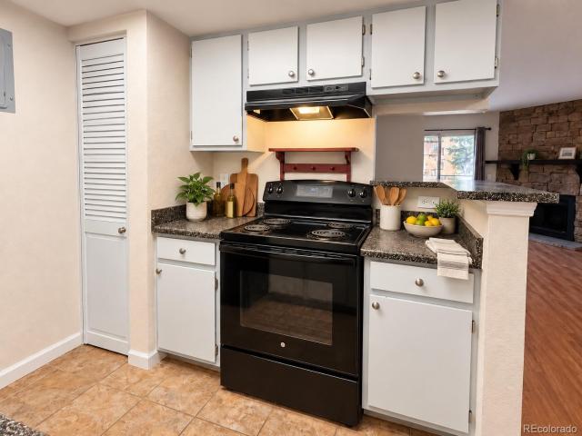 8555 Fairmount Drive # C104