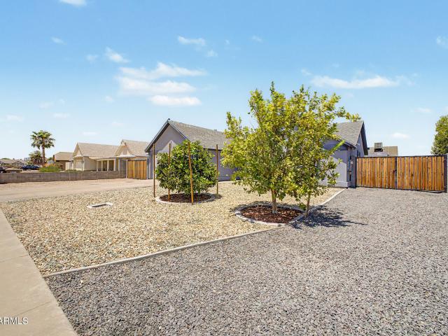 8556 w charter oak road