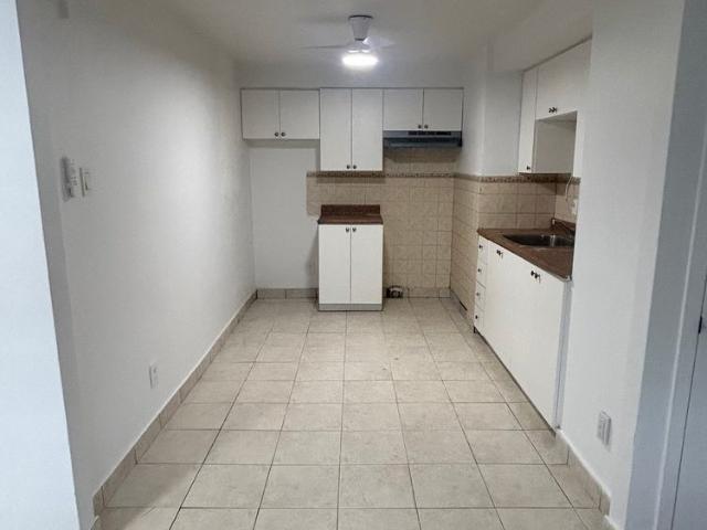 8557A, Rue Chaminade, None, Montréal