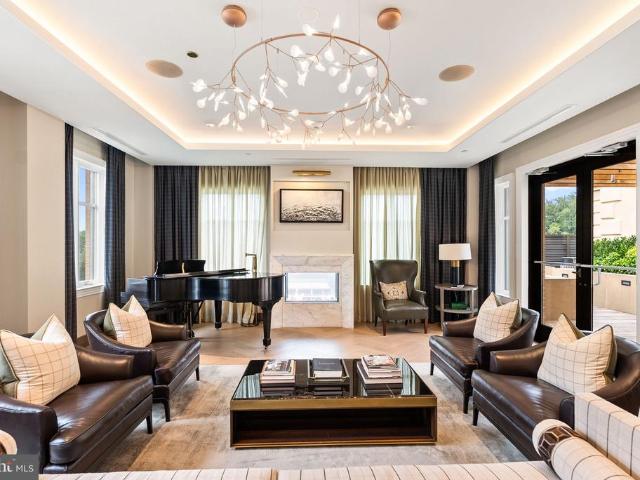 8551 Connecticut Avenue # 203