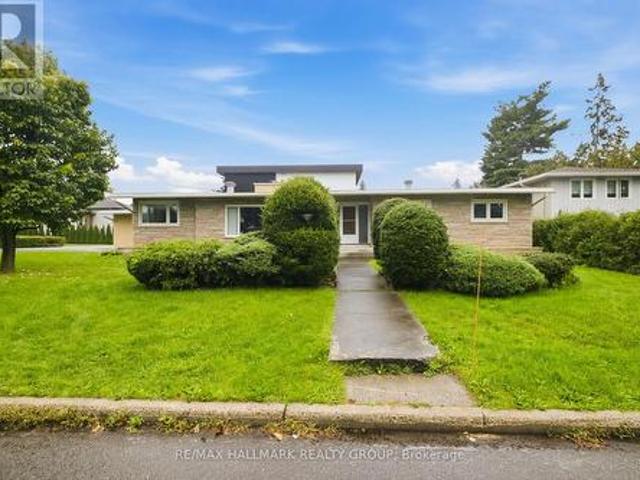 855 Mountainview Avenue, Ottawa, ON, K2B 5G1 house for sale | Listing ID X13773 | Royal LePage
