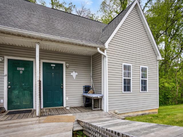 855 Meadowbrook Dr