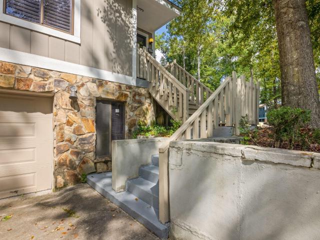 855 Wimbledon Drive