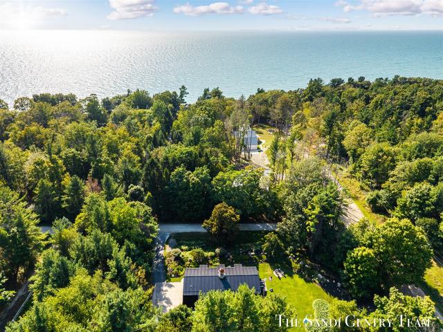 8567 Chuckanut Drive