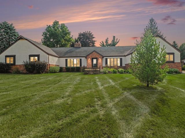 8569 Roundhill Court
